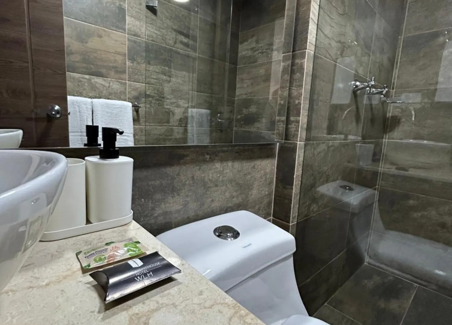 Hotel Wlh Gold Bogota