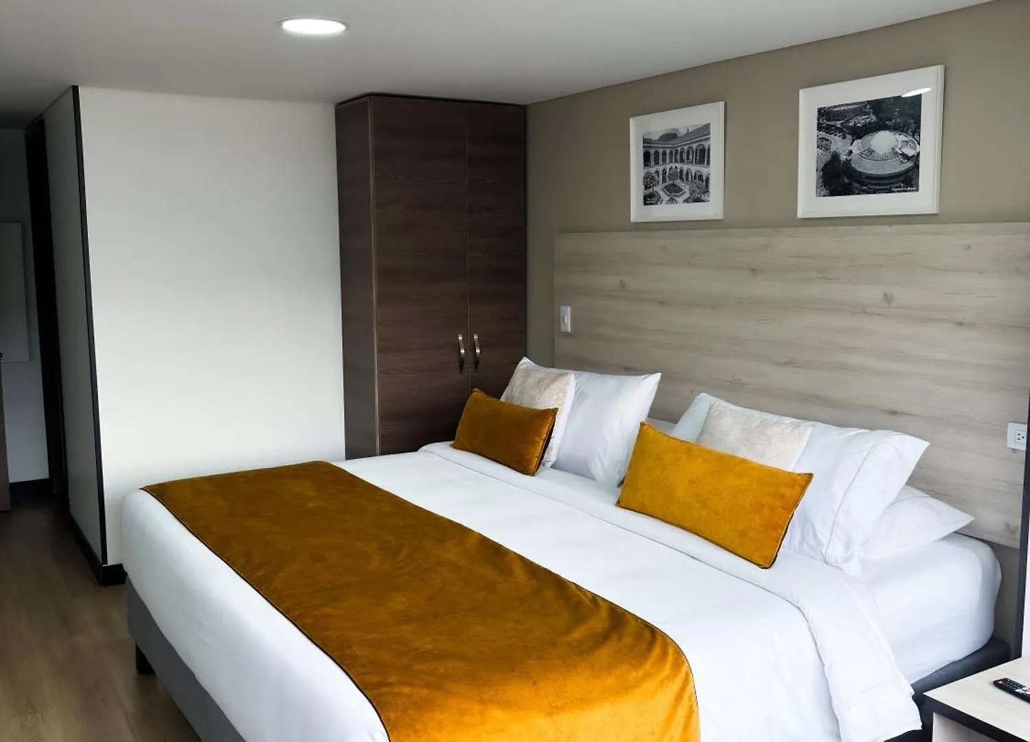 Hotel Wlh Gold Bogota