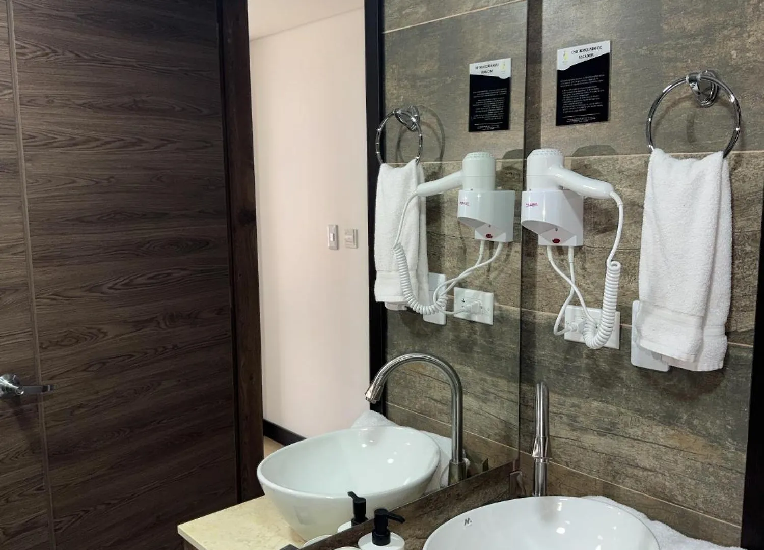 Hotel Wlh Gold Bogota Colombia